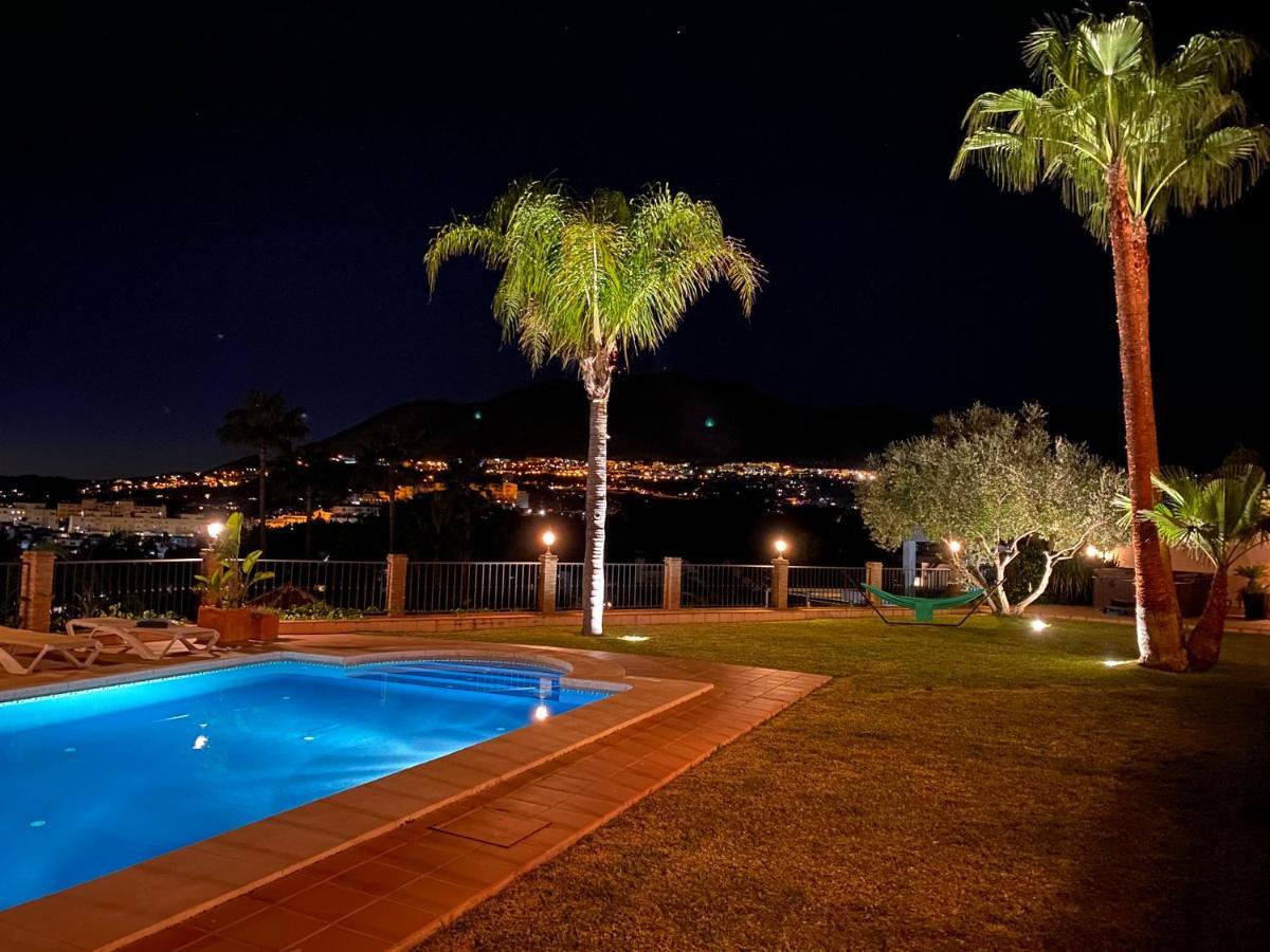 Beachside Villa With Panoramic Sea Views Benalmádena Extérieur photo