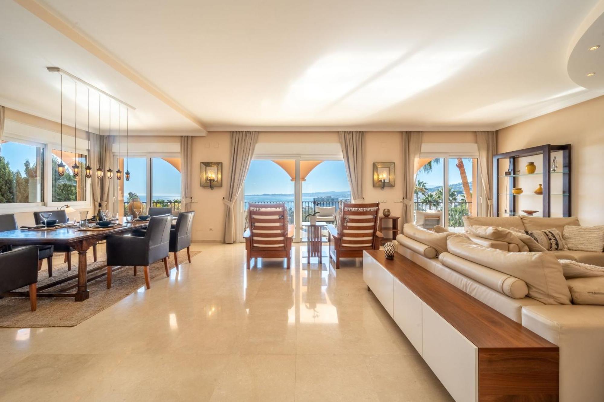 Beachside Villa With Panoramic Sea Views Benalmádena Extérieur photo