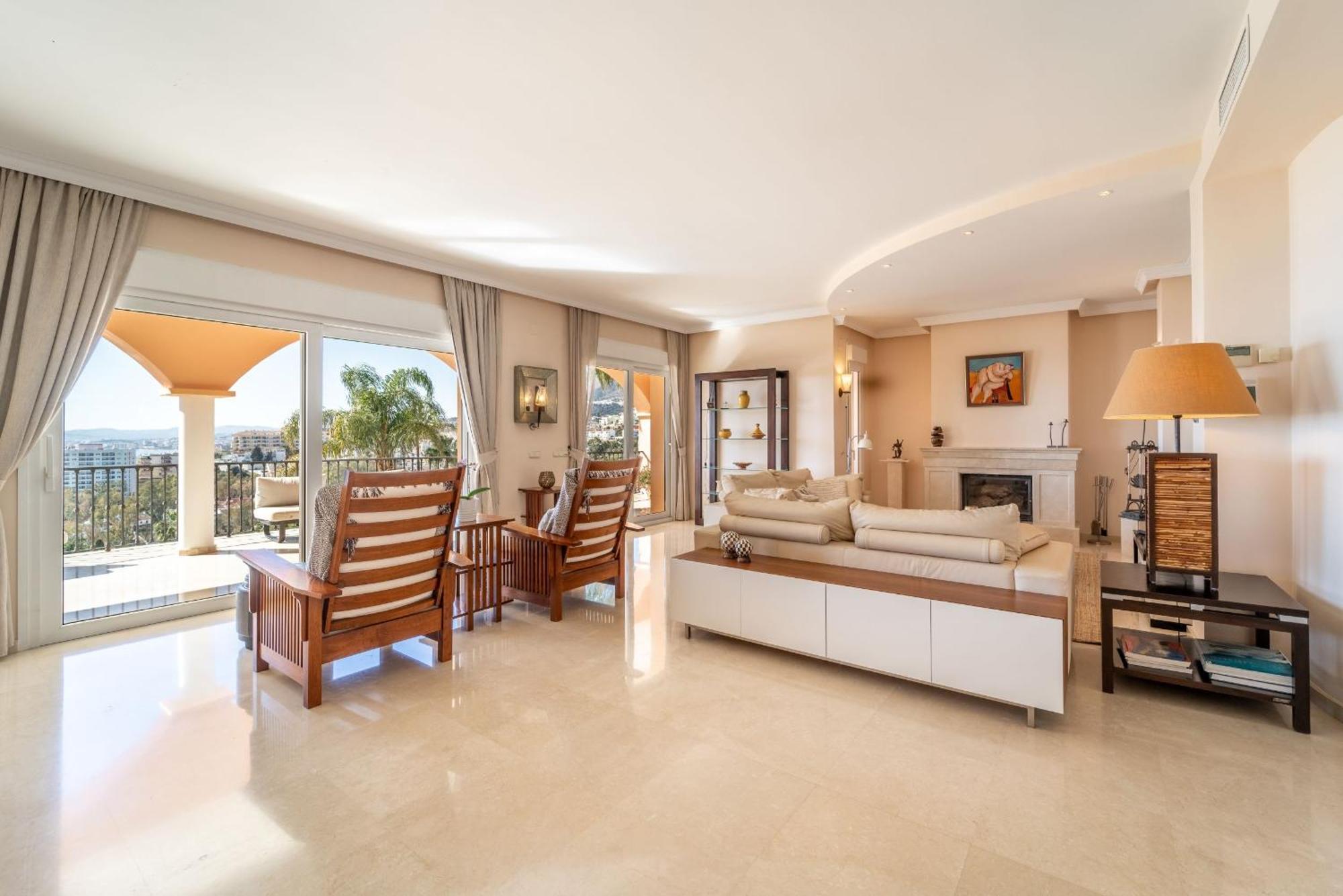 Beachside Villa With Panoramic Sea Views Benalmádena Extérieur photo