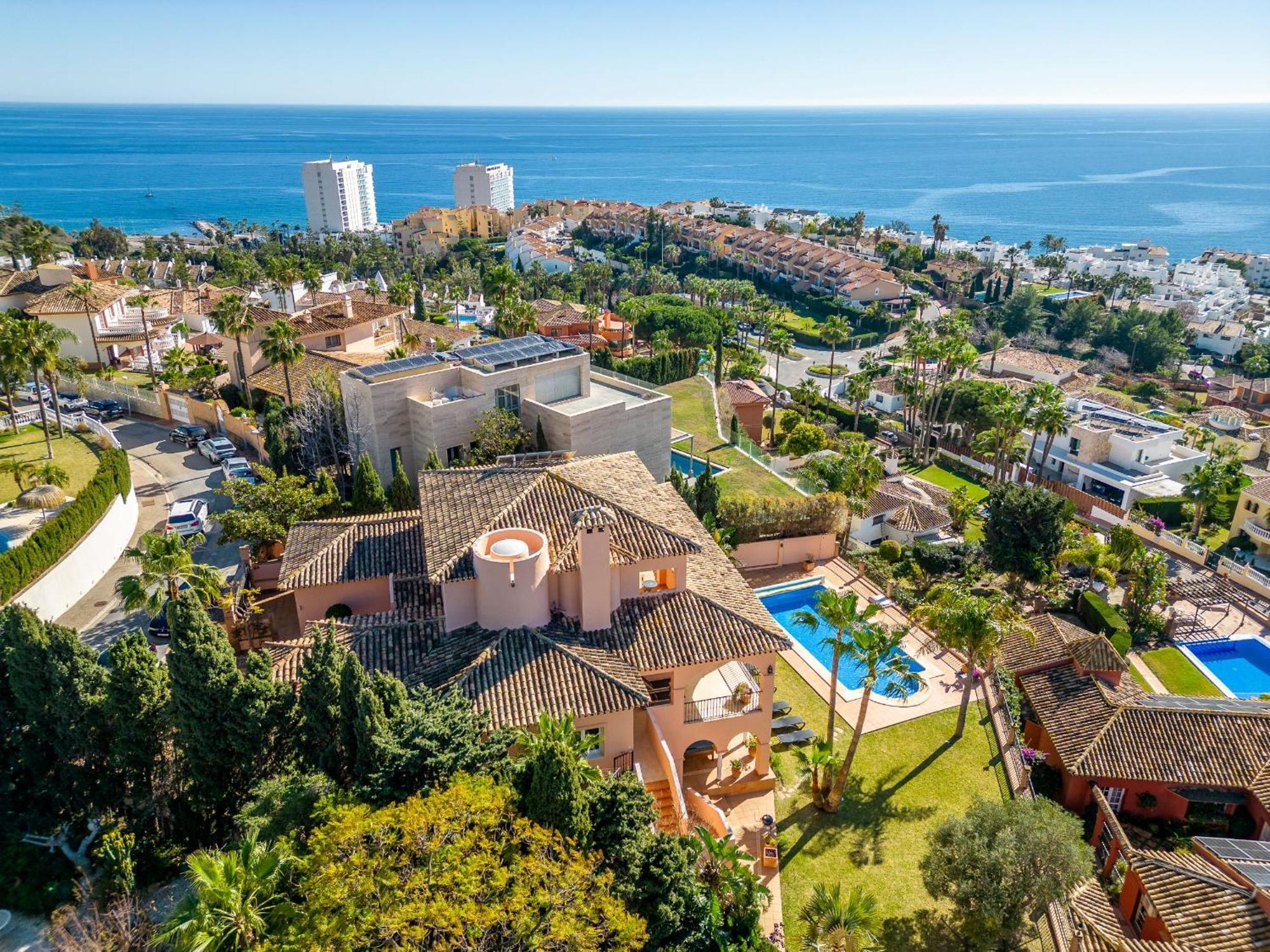 Beachside Villa With Panoramic Sea Views Benalmádena Extérieur photo
