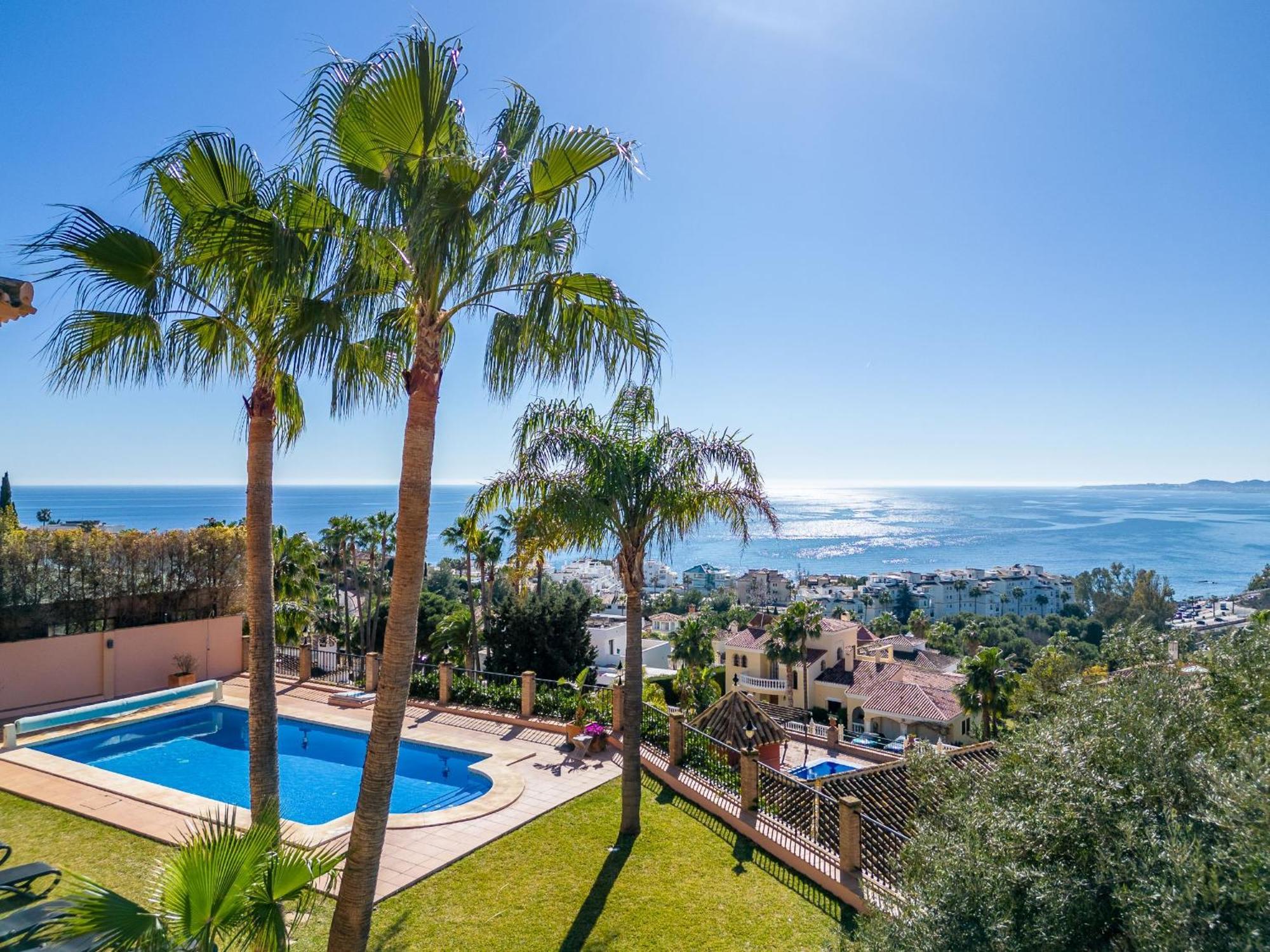 Beachside Villa With Panoramic Sea Views Benalmádena Extérieur photo