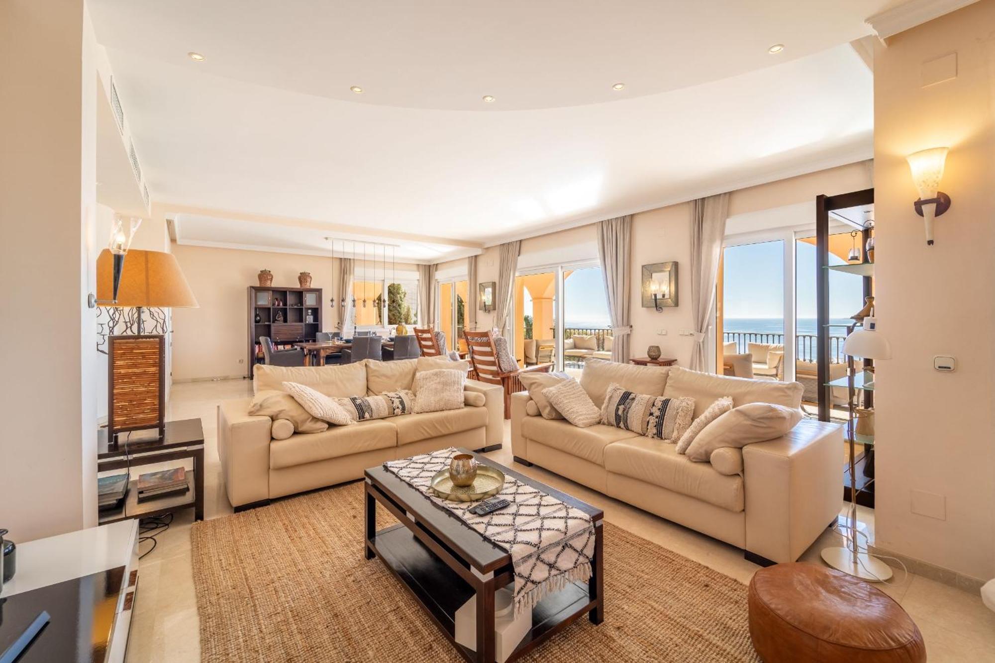 Beachside Villa With Panoramic Sea Views Benalmádena Extérieur photo