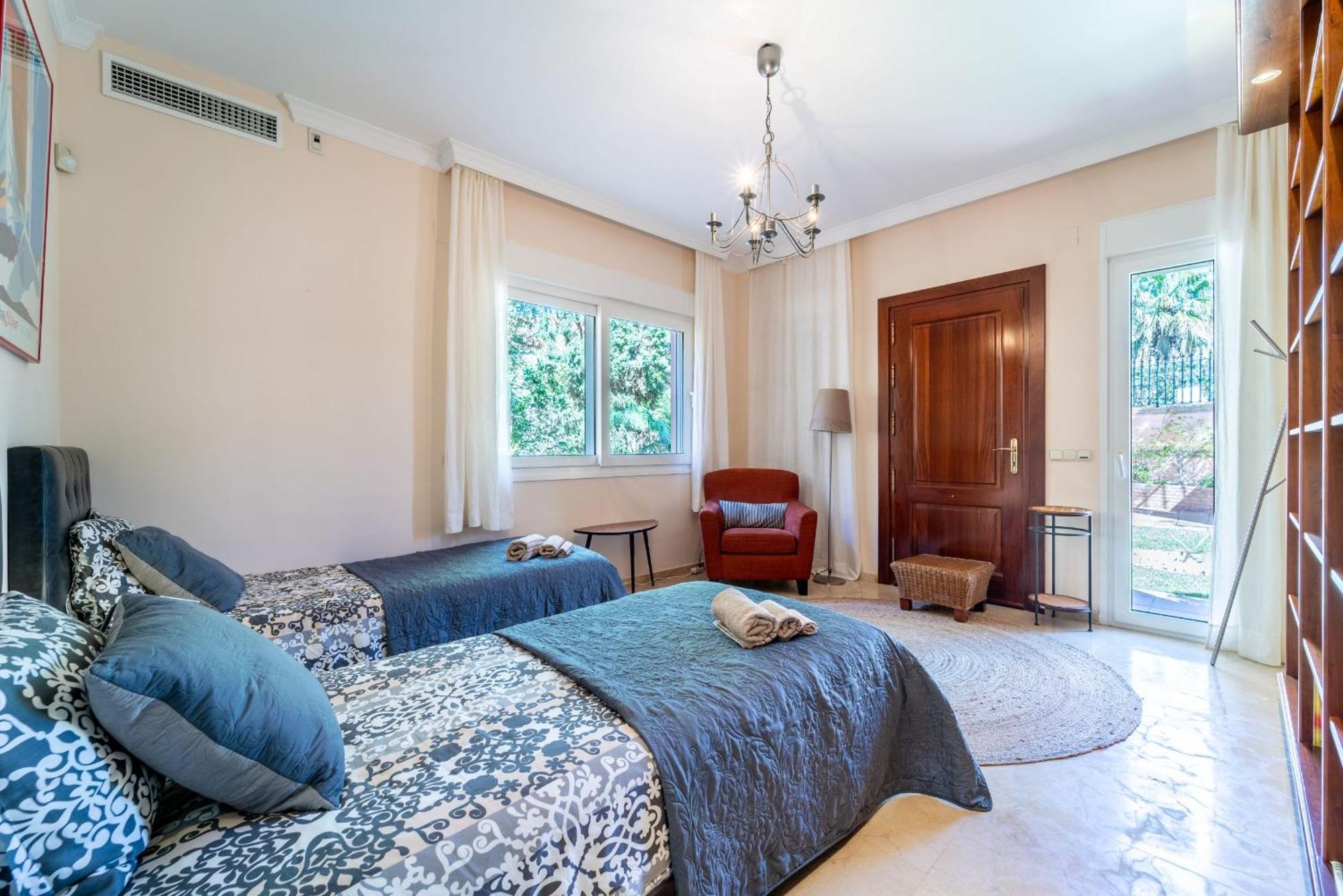 Beachside Villa With Panoramic Sea Views Benalmádena Extérieur photo